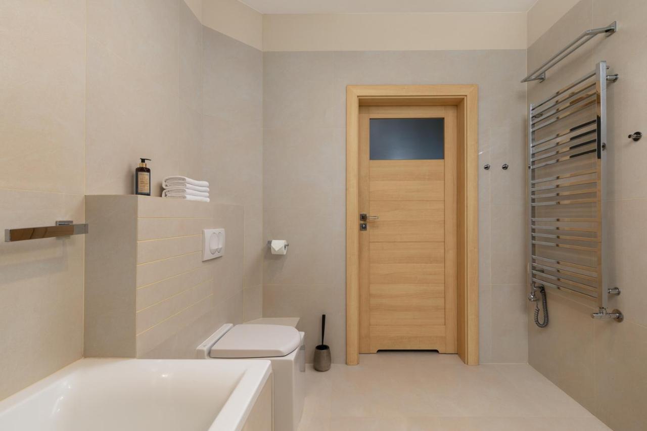 Apartment Slominskiego 5 II With Balcony By Noclegi Renters Varsavia Esterno foto